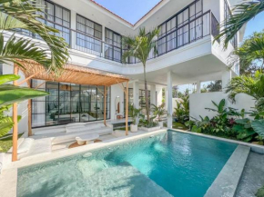 Modern chic 3BR villa in Canggu